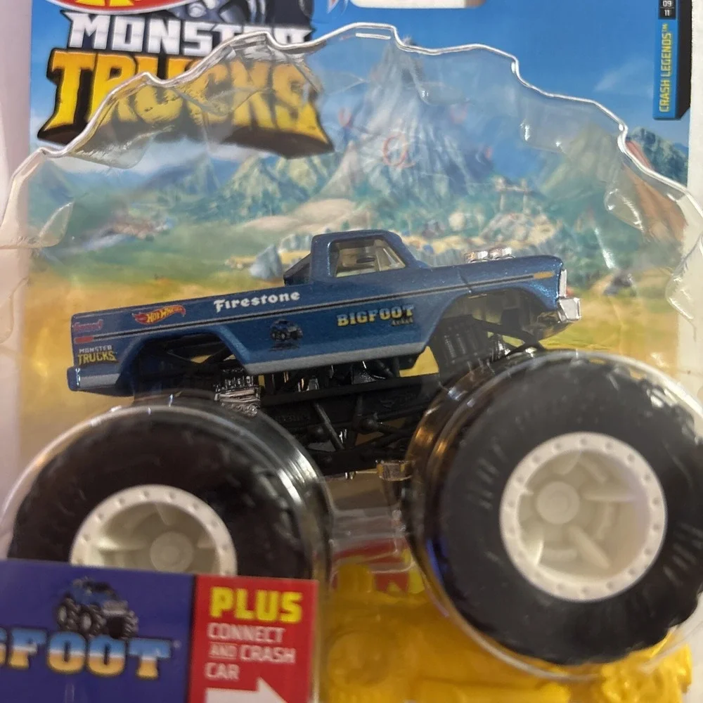 Hot Wheels 2022 Monster Trucks #9 Bigfoot Blue Ford 4x4 HHN73 1:64 Scale